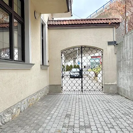 Apartman Pb 73M2 Banská Bystrica Exterior photo